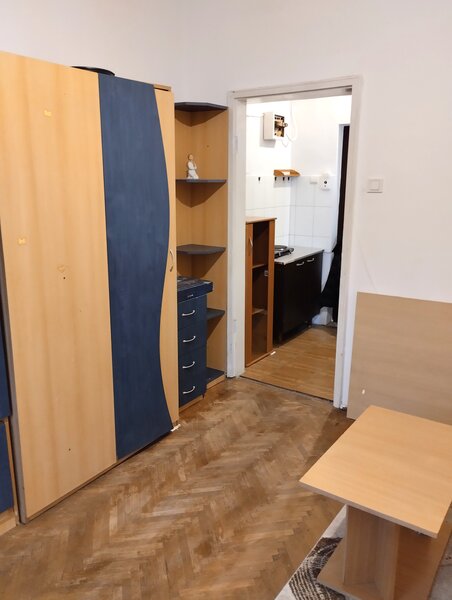 Giurgiului 164 M. Eroii Revolutiei, 20 min. Piata Unirii cu STB, comision 0